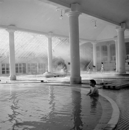 Gallery Hot Springs in Kusatsu: Noboribetsu Baths