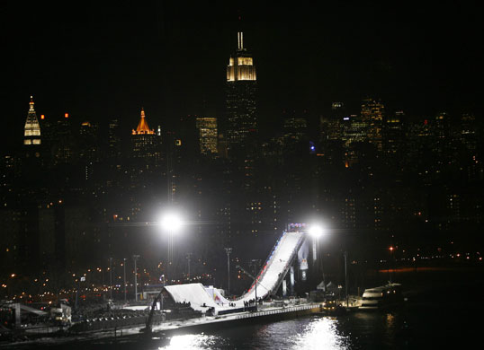 Gallery 24sport: Snowboarders compete in the Red Bull Snowscrapers competition in New York