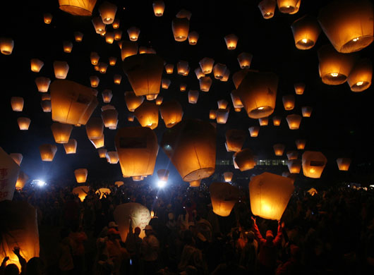 Gallery 8 February 2009: Pingsi, China: The traditional Sky Lantern Festival
