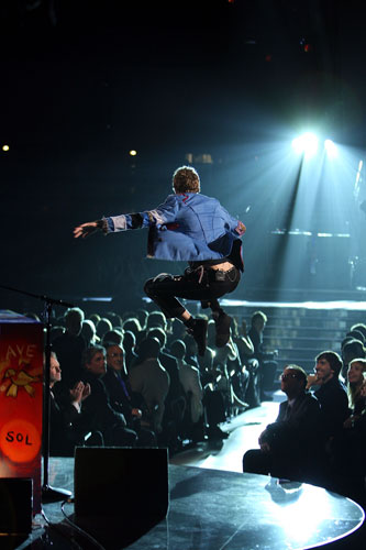 Gallery 9 February 2009: Los Angeles, US: Coldplay perform onstage at the Grammy Awards