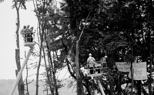 Gallery Solsbury Hill protest: 15th anniversary of Solsbury Hill road protest