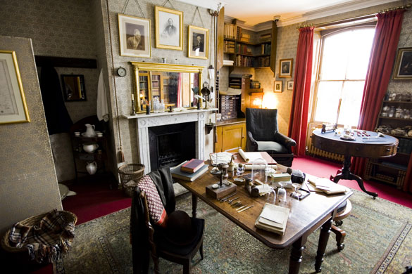 Gallery Darwin exhibition: New Exhibition launched on Darwin's life and work