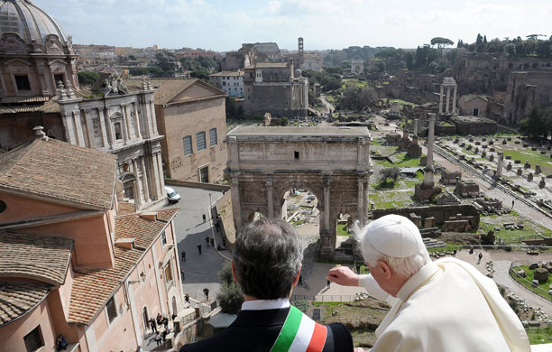 Eyewitness: Pope Benedict XVI and the mayor of Rome, Gianni Alemanno
