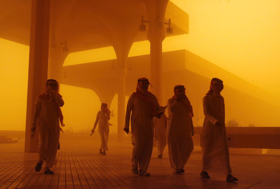 People In Sandstorm