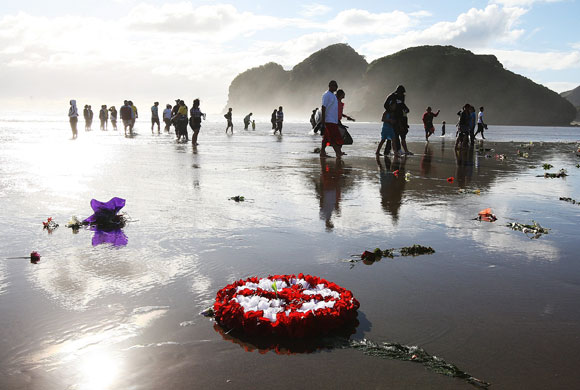 10 March 2009: Auckland, New Zealand: A memorial service for missing Sonny Fai