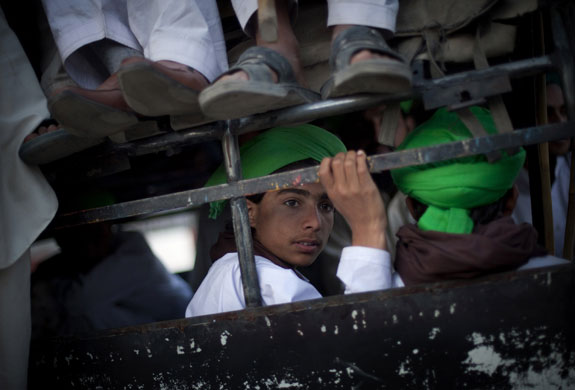 12 March 2009: Rawalpindi, Pakistan: Worshipers arrive for a celebration