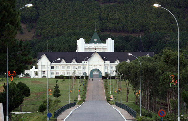Madagascar presidency: Madagascar opposition leader Andry Rajoelina takes the Presidency by force