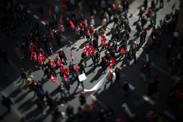 French strikes: People protest in Lyon