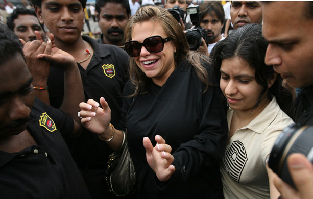 Jady Goody obit: Jade Gody arrives in India