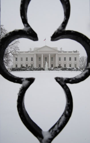 Snowstorm in US: The snow-covered White House in Washington