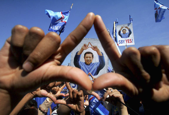 24 hours: a rally led by Indonesian President Susilo Bambang Yudhoyono