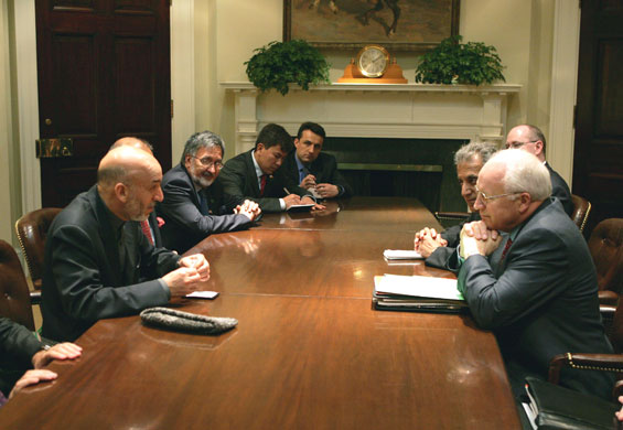 Hamid Karzai : Hamid Karzai meets with Dick Cheney in Washington
