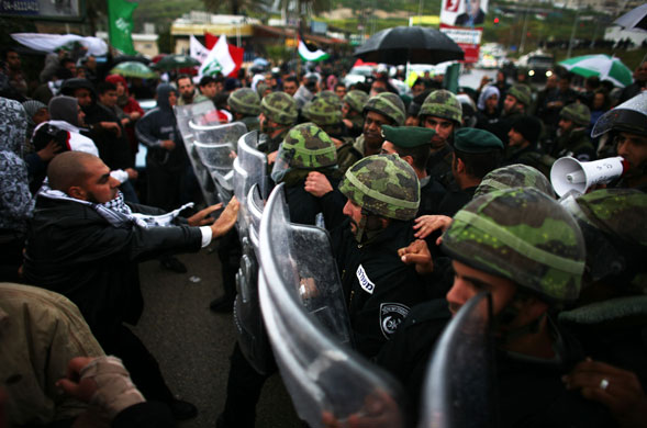 25 March 2009: Umm Al-fahm, Israel: Israeli police clash with locals
