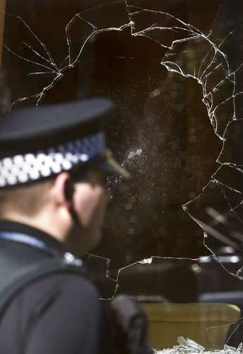 Goodwin  house vandalised:  Sir Fred Goodwin home attacked