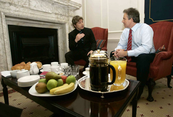 Jamie Oliver: Jamie Oliver talks with Tony Blair in Downing Street in 2005
