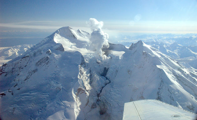 Mount Redoubt: Volcano unrest, Alaska, US