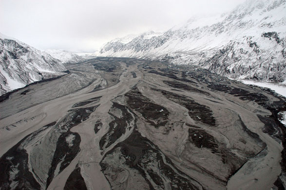 Mount Redoubt: Volcano unrest, Alaska, US