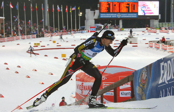 24sport: Arnd Peiffer on his way to winning the 10km sprint Biathlon