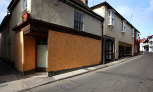 As the recession bites, a shop in Woodbridge, Suffolk shuts