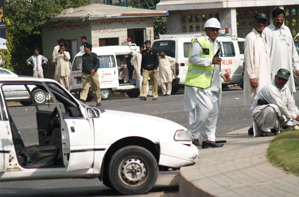 Sri Lanka team attacked: Sri Lanka cricket  team attacked in Lahore, Pakistan 