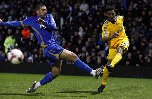 Premier League: Hayden Mullins fails to stop Florent Malouda getting a cross in