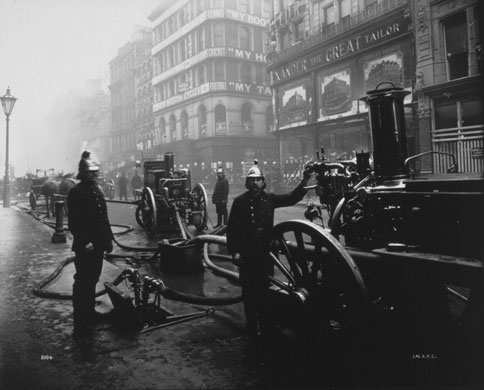 Firefighter uniforms: 1899: Firemen attending a fire on Bread Street, London