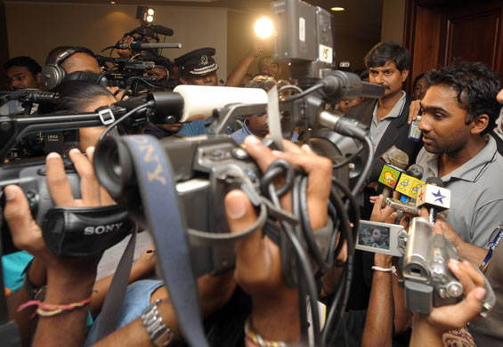 Sri Lankan cricket team: Sri Lankan cricket team captain Mahela Jayawardene speaks with journalists