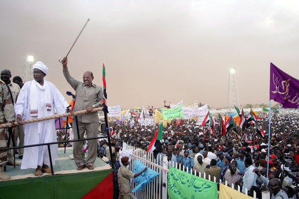 Darfur atrocities: Sudanese President Omar Hassan al-Bashir visits El Fasher, Darfur.