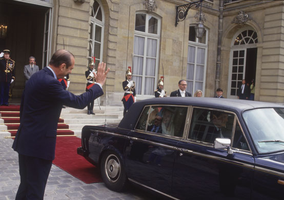 Eurotunnel : chirac and thatcher after signing the channel tunnel treaty