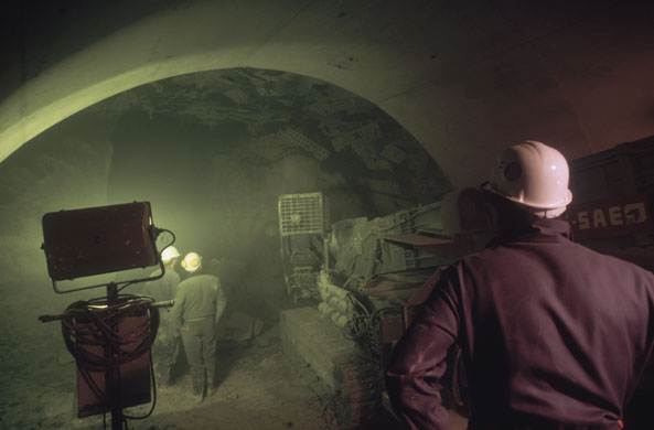 Eurotunnel : beginning of drilling work for the Channel Tunnel  