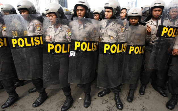 4 March 2009: Jakarta, Indonesia: Anti-riot police during a drill