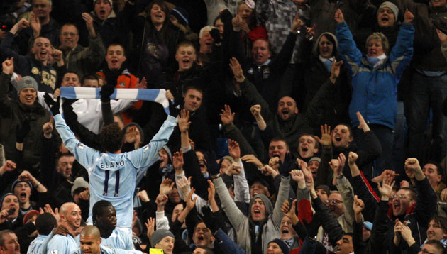 Prem League Wed: Elano celebrates