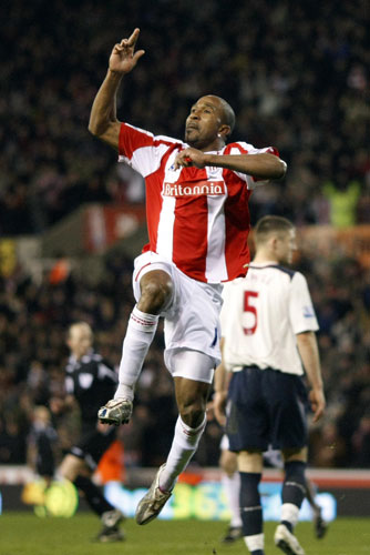 Prem League Wed: Fuller celebrates