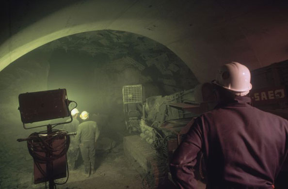 Business week: Beginning of drilling work for the Channel Tunnel