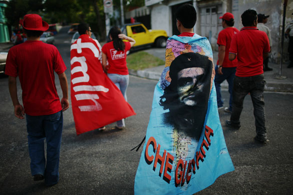 8 March 2009: El Salvador: Supporters of Mauricio Funes attend his campaign closure rally