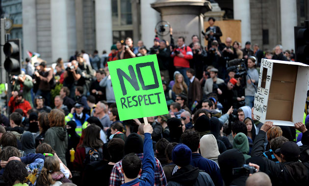 G20 protests and security: Thousands of people demonstrate outside the Bank of England