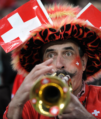 World Cup 2010 Qualifiers: Swiss fan plays the trumpet