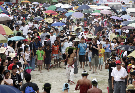 Philippines Crucifiction: Jesus crucifixion re-enactment in Pampanga province of northern Philippines