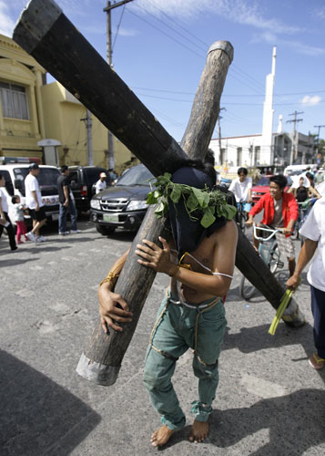 Filipino+crucifixion