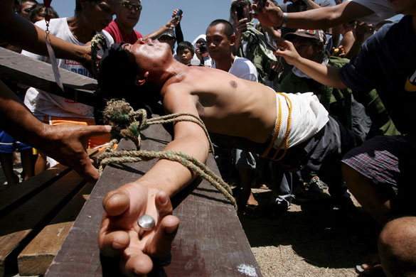 Philippines Crucifiction: Jesus crucifixion re-enactment in Pampanga province of northern Philippines