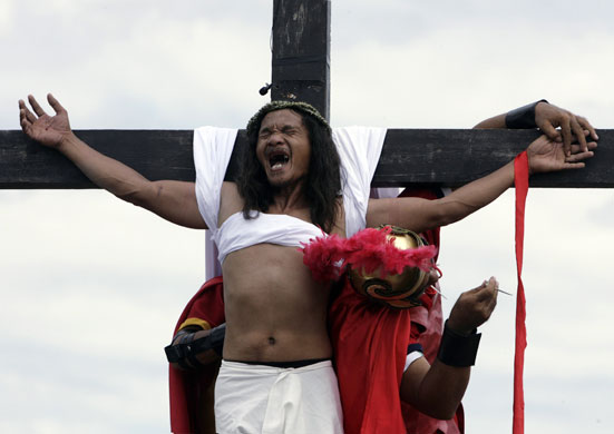 Philippines Crucifiction: Jesus crucifixion re-enactment in Pampanga province of northern Philippines