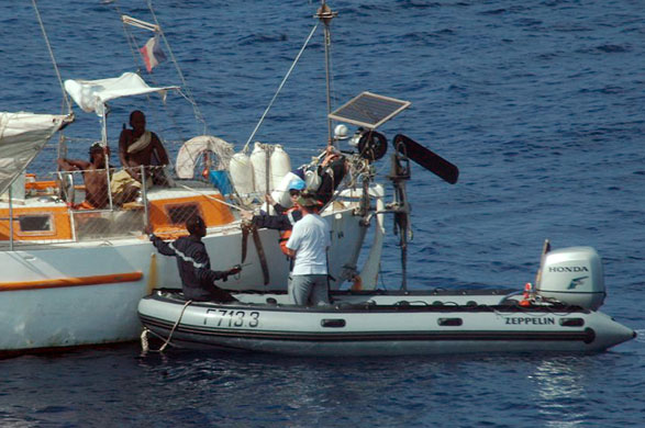 Tanit yacht hijack: French soldiers negotiate with pirates over the release of the hostages