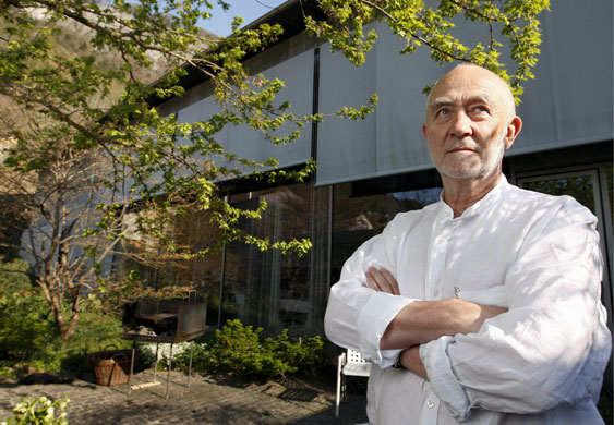 Peter Zumthor architect: Swiss architect Peter Zumthor in front of his home in Switzerland.