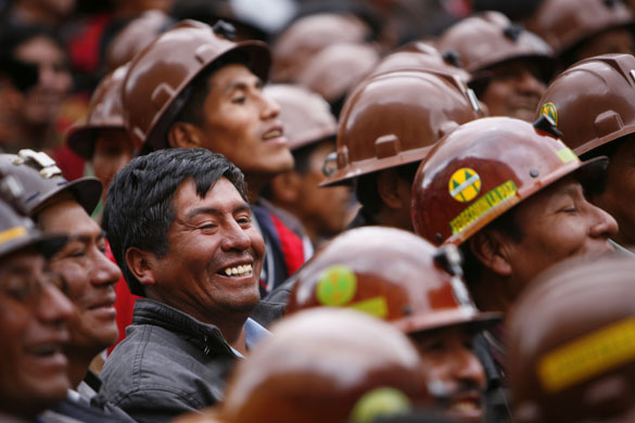 24 hours in pictures: Supporters of Bolivia's President Evo Morales