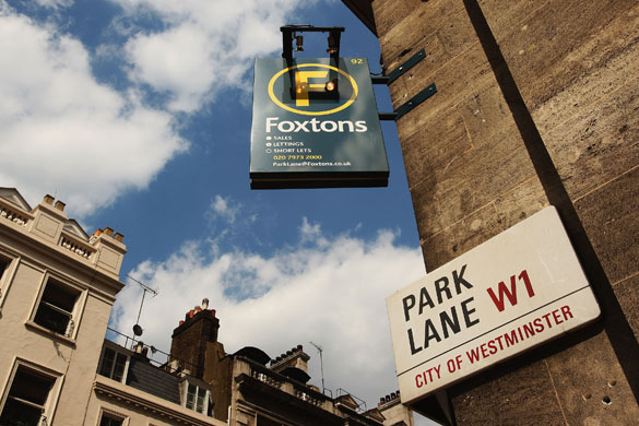 Week in business: Foxtons Estate Agents office on Park Lane, Mayfair, London, 1 August 2007.