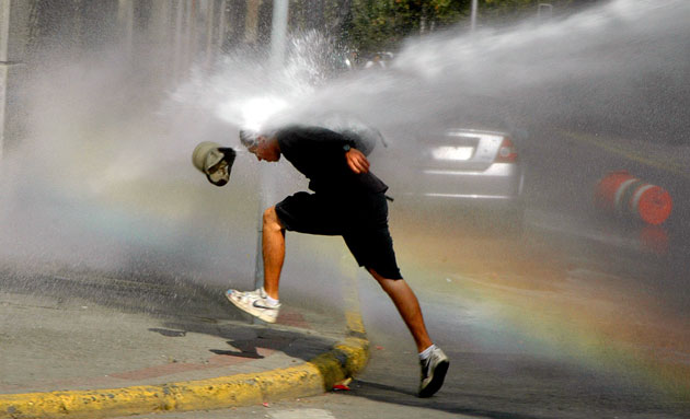24 hours in pictures: Student demonstrations in Chile 
