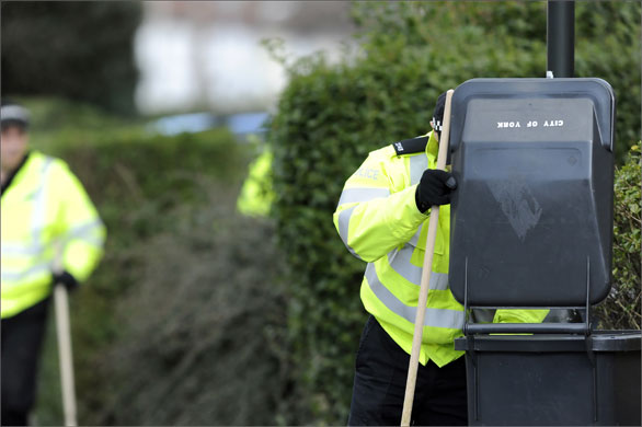 Claudia Lawrence : police search for missing woman Claudia Lawrence in York 