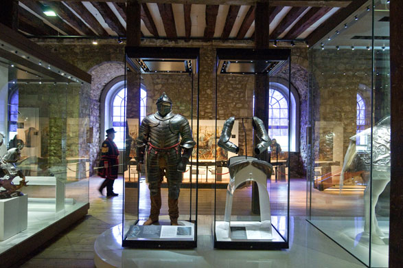 Dressed to Kill: Henry VIII: Dressed to Kill exhibition at the Tower of London