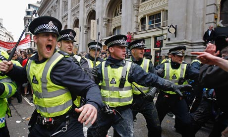 Police stop G20 protesters