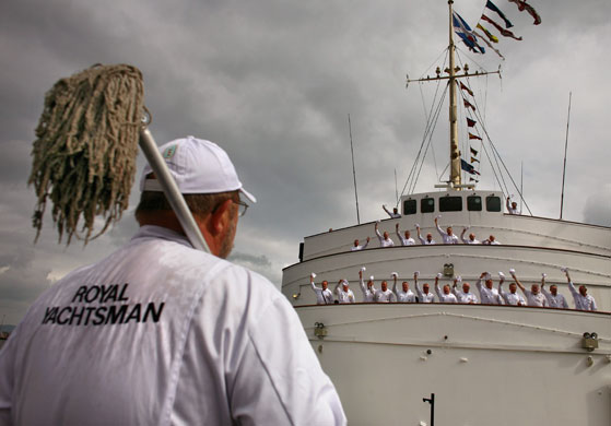 24 hours in pictures: deckhands meet for a reunion onboard thE Royal Yacht Britannia